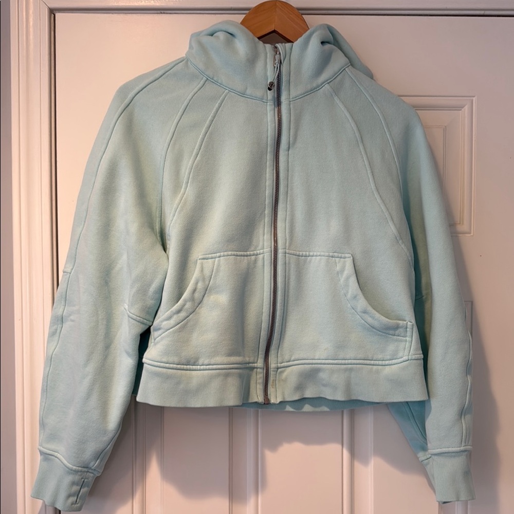Tiffany Blue Cropped Lululemon Scuba size M/L